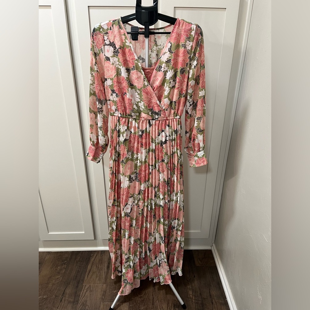Floral Pink Green & White Pleated Maxi Dress Size Large
